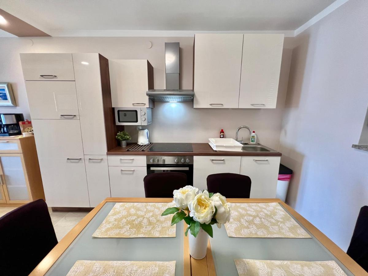 Apartmani Jasminka Dramalj Exterior photo