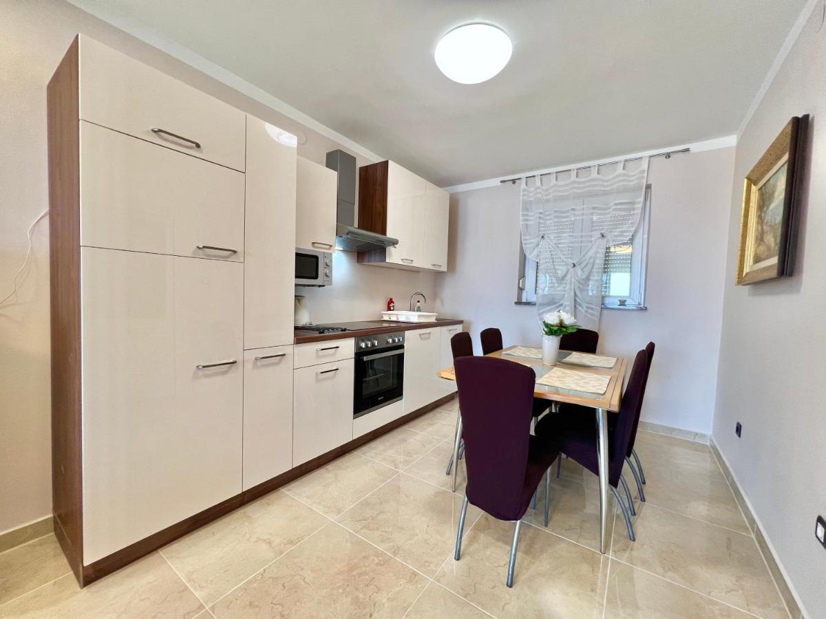 Apartmani Jasminka Dramalj Exterior photo