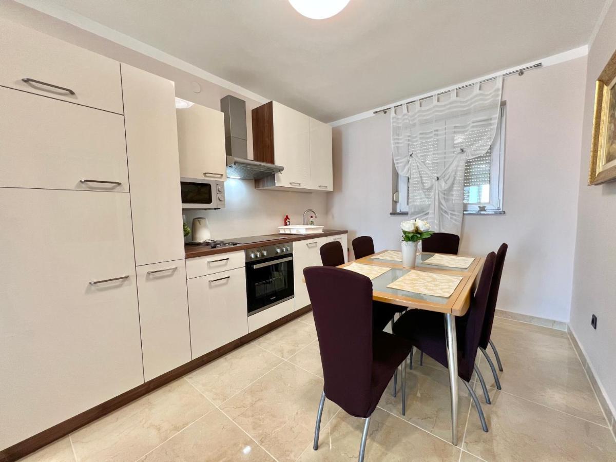 Apartmani Jasminka Dramalj Exterior photo